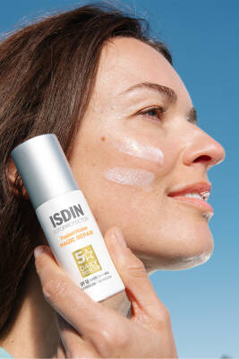 ISDIN Fotoprotector Fusion Water Magic Repair Spf50 50 ml Yaşlanma Karşıtı Onarıcı Yüz Güneş Kremi - 6