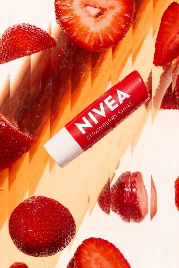 Nivea Lip Strawberry 4,8gr - 5