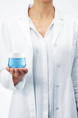 Vichy Aqualia Thermal Rich Nemlendirici Kuru Ciltler 50 ml 3337875588225 - 2